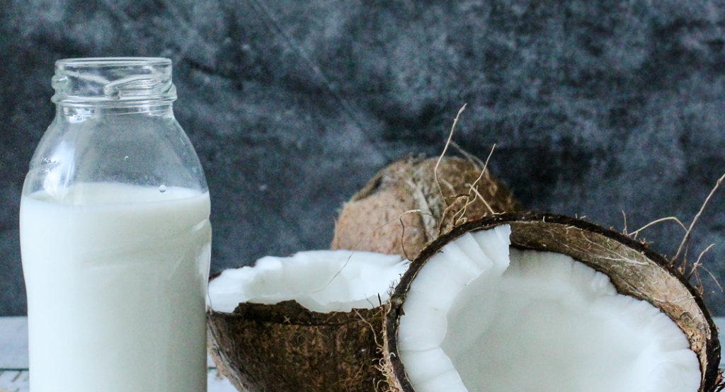 die milchalternative kokosmilch und -drinks